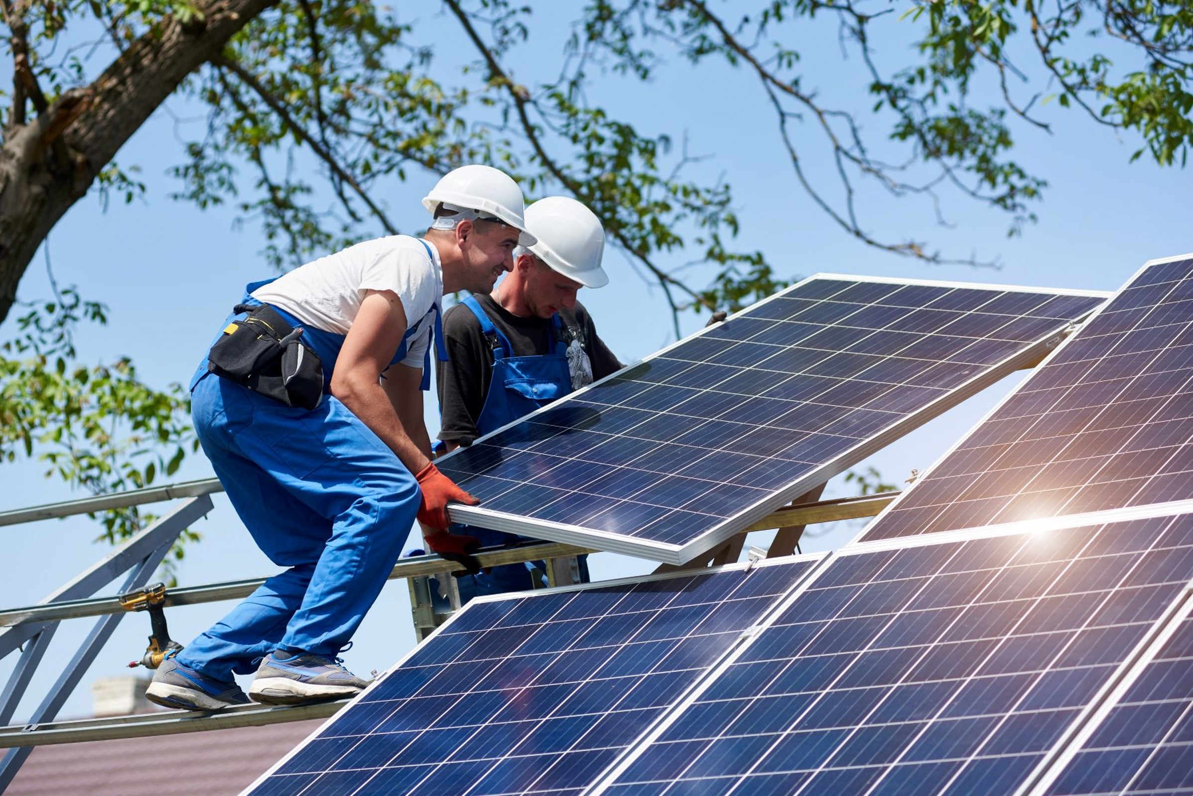 Installing-Solar-Panels-In-Your-Home-1